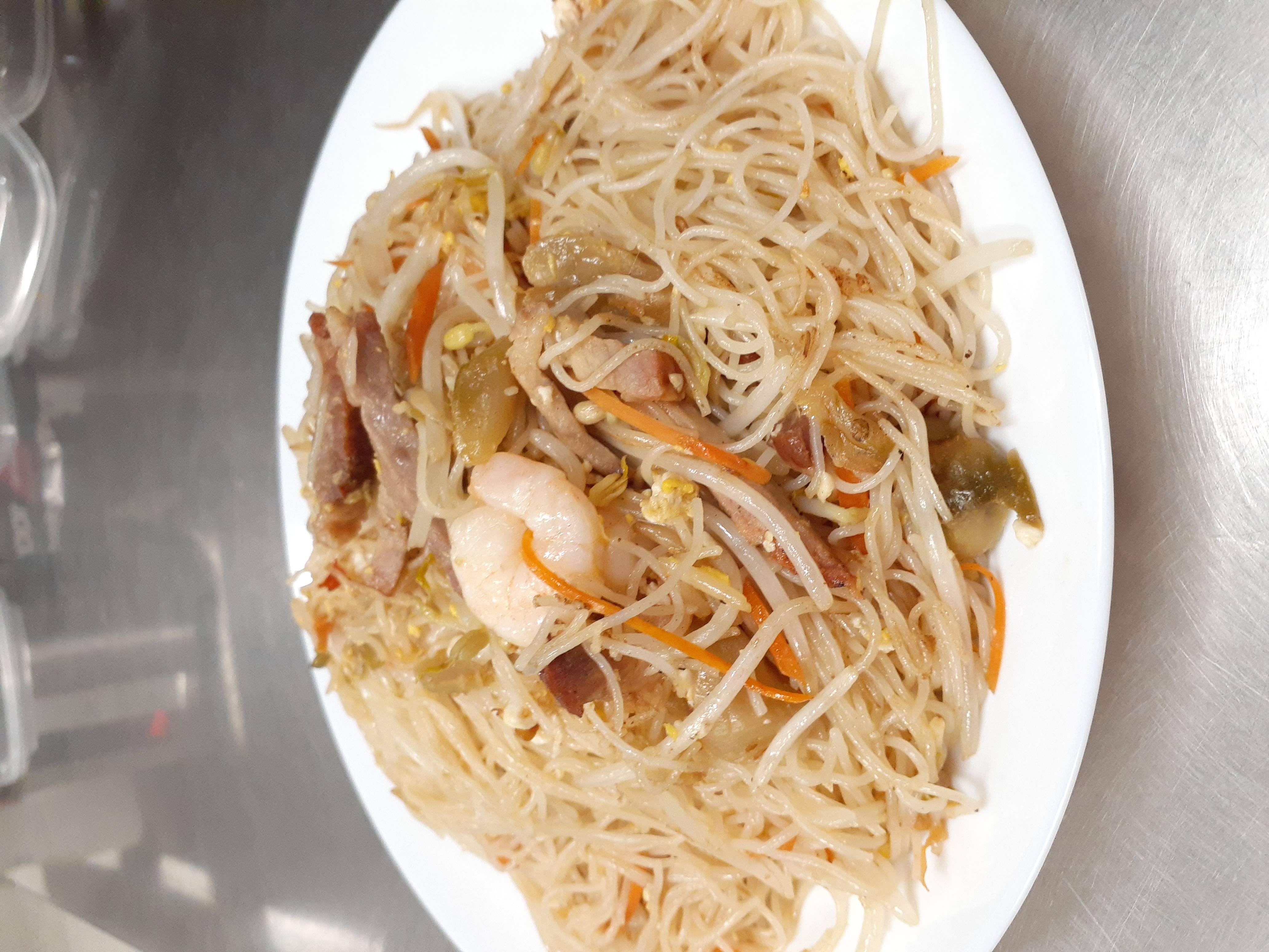Home style stir fried rice noodle (Vermicelli) 家乡炒米